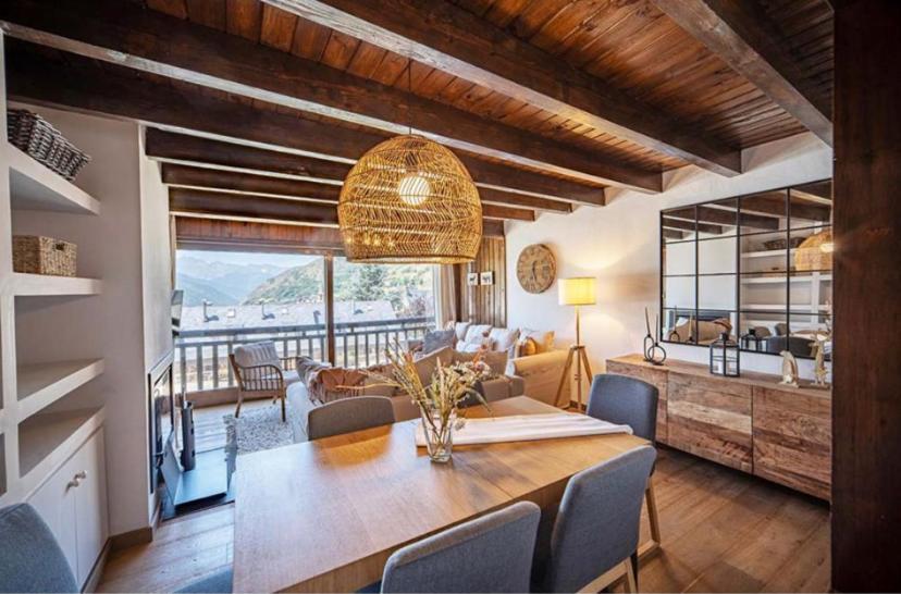 Casa Catania-Acogedora Casa Con Impresionantes Vistas-Fibra Optica Villa Salardú Eksteriør bilde