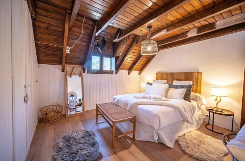 Casa Catania-Acogedora Casa Con Impresionantes Vistas-Fibra Optica Villa Salardú Eksteriør bilde