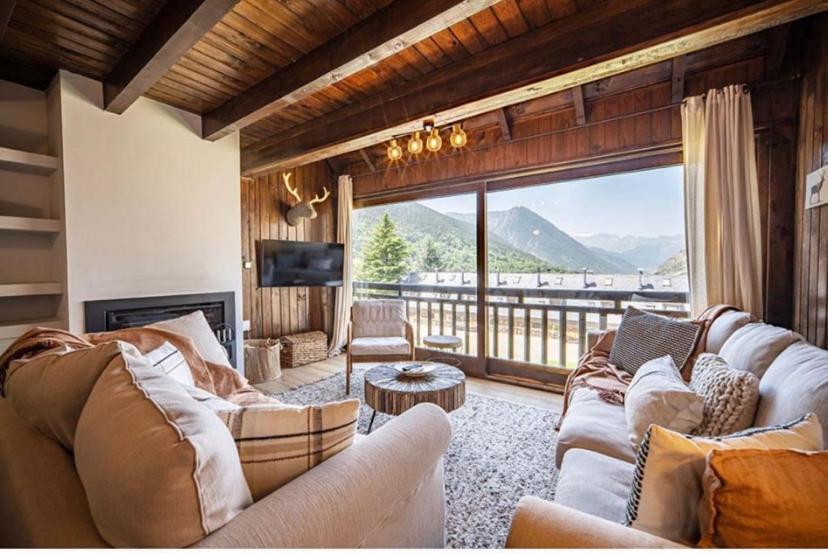 Casa Catania-Acogedora Casa Con Impresionantes Vistas-Fibra Optica Villa Salardú Eksteriør bilde