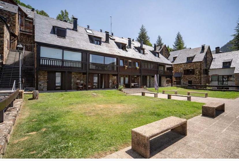 Casa Catania-Acogedora Casa Con Impresionantes Vistas-Fibra Optica Villa Salardú Eksteriør bilde